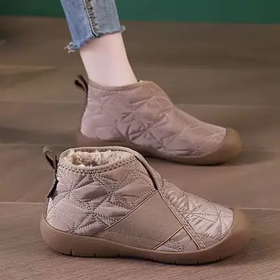 Women Quilted Snow Boots Fleece Lining Non-Slip Soles