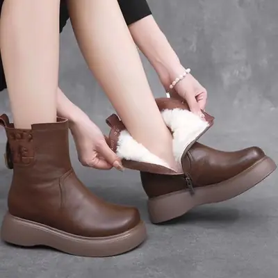Women Cold-Proof Thick Leather Boots Winter 2024