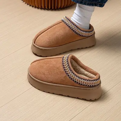 2024 New Cotton Slippers Light Luxury Women's Fashion Maillard Style Cute Home Indoor Warm Moon Cotton Shoes Thick Sole