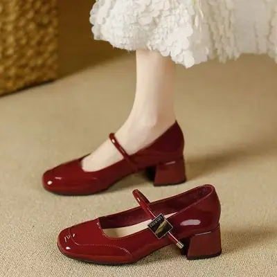 Vintage Mary Elegant Chanel Style Small Leather Shoes Women's Shallow Mouth 2024 New Evening Style French Fashionable Lightweight Single-layer Shoes for Women