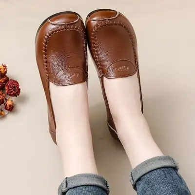 Mother's Shoes Soft Sole Slip-on Shoes Women's Autumn Comfortable Soft Beef Sole Flat Women's Shoes All-match Middle-aged Shoes