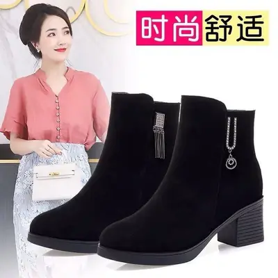 Women's Black Fleece Lined Heel Boots with Zipper
