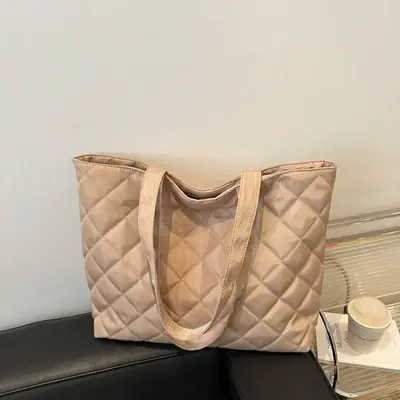 Quilted Handbag Women Large Capacity Casual Commuting Shoulder Tote