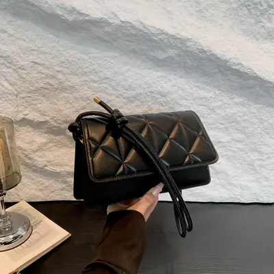 Women's French Niche Quilted Shoulder Bag Beige 2024