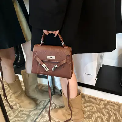 Women's Maroon Leather Shoulder Bag 2024 New Style