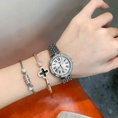 Women Roman Numeral Quartz Wristwatch Silver
