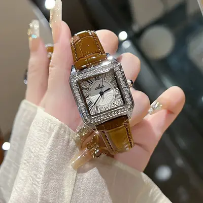 Women's Diamond Band Quartz Watch with Hot Cheetah Belt