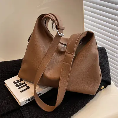 Women's Large Capacity Brown Shoulder Bag 2024