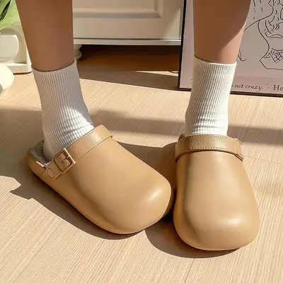 Women Waterproof Fleece Lined Slipper Brown