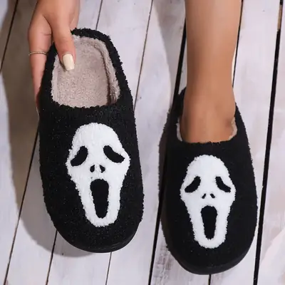 Cross-border wholesale and foreign trade hot Halloween new cotton slippers for men and women home winter skull screaming cotton slippers