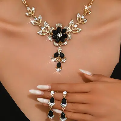 Luxury Green Flower Necklace Earrings Set for Women