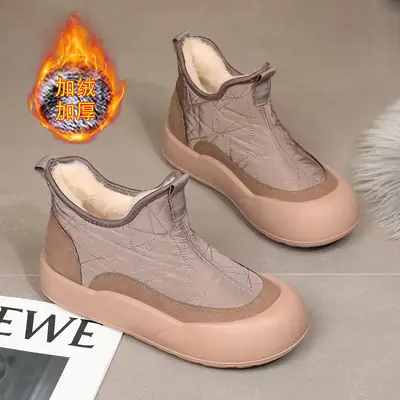 Women's Black Slip-On Warm Winter Boots