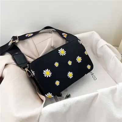 Black Daisy Print Shoulder Crossbody Bag 2024