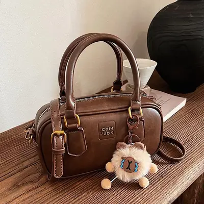 Retro Black Shoulder Bag for Women 2026