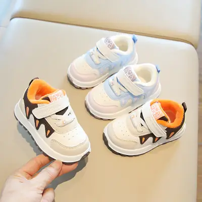 Baby girl's autumn and winter toddler shoes warm baby shoes cotton shoes two cotton fleece-lined men's soft bottom non-slip functional shoes women's wholesale