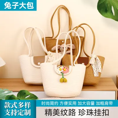 Women Straw Tote Bag with Flower Decor 2025
