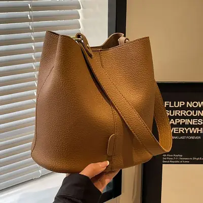 Women's Black Underarm Bucket Bag 2024