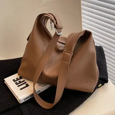 Women's Large Capacity Black Shoulder Bag 2024