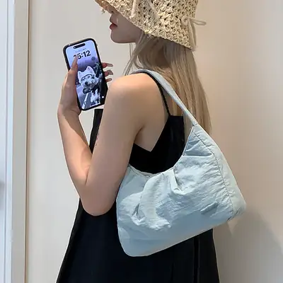 Gentle Pleated Fox Niche Shoulder Bag