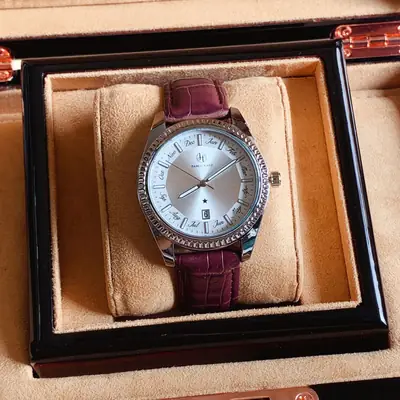 Men's Quartz Watch with Purple Belt & Crystal Dial
