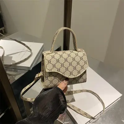 2024 New Elegant Fashion Shoulder Crossbody Bag with Textured Pattern