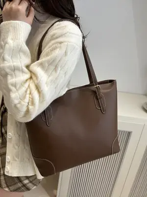 Women Large Capacity Shoulder Bag Black Leather