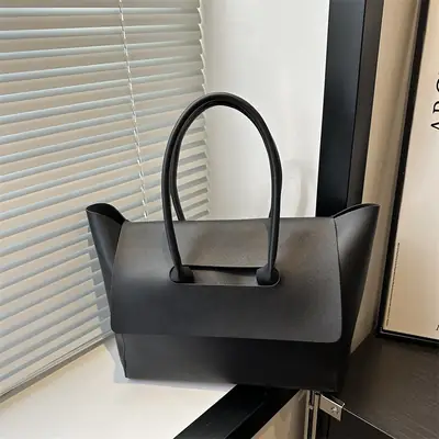 Black Crossbody Shoulder Bag for Women 2024