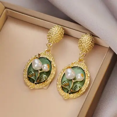 French Retro Pearl Earrings Gold Antique Court Style