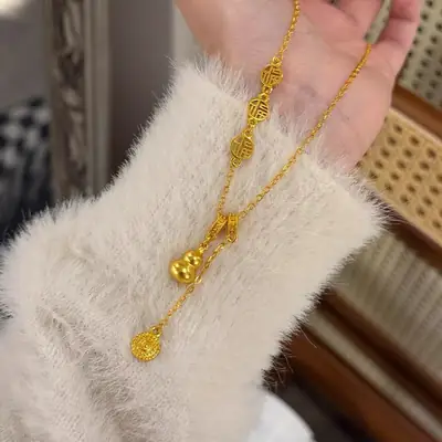 Golden Chinese-style Folu Gourd Pendant Necklace for Women