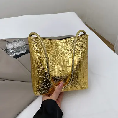 Black Croc Texture Shoulder Bag for Women 2024