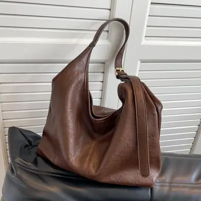 Retro Brown Leather Shoulder Bag for Women 2026