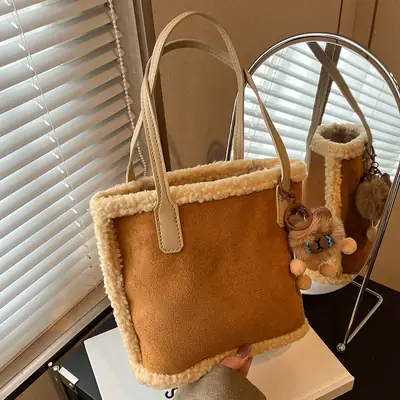 Lamb Wool Shoulder Bag Vintage Tassel Design