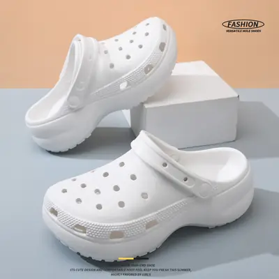 Women's Pink Hole-Decorated Summer Slippers