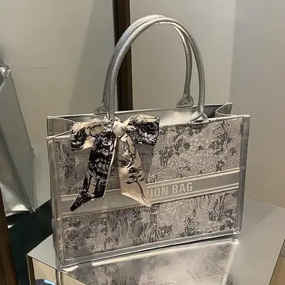 Women's Large Capacity Guofeng Tote Bag with Bow