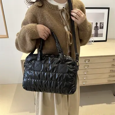 Silver Padded Women's Shoulder Bag 2024 Winter New Arrival