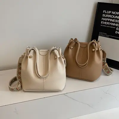 Women's 2025 New Trendy Crossbody Bag with Wide Strap