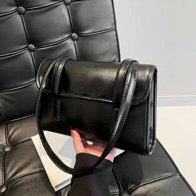 Women's Black Leather Shoulder Bag Large Capacity Winter 2024