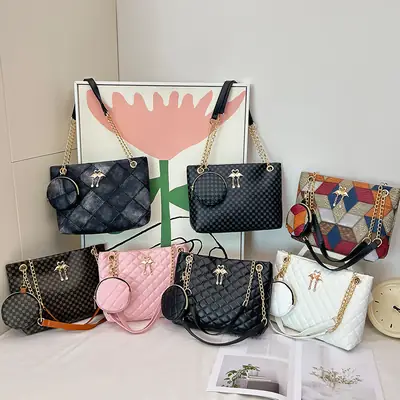 Black Diamond Quilted Women's Shoulder Bag with Chain Strap