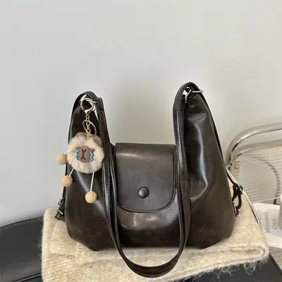 Black Leather Shoulder Bag for Women Winter 2025