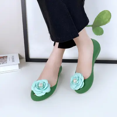 Women's Low Heeled Flat Shoes with Floral Decor