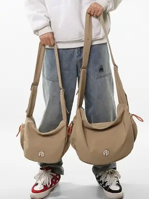 Huaer & Young Jiang Shuying Black Messenger Bag Large Capacity