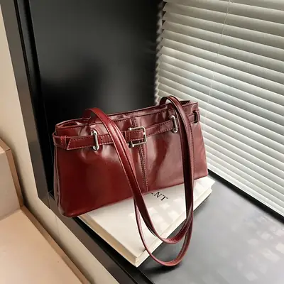 Black Belt Buckle Women's Shoulder Bag 2024