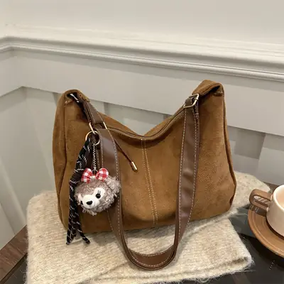 Frosted Shoulder Bag with Cute Keychain 2024 Winter