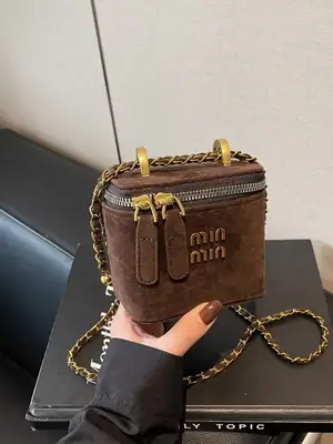 Mini Chain Bag for Women Winter New Retro Shoulder Bag