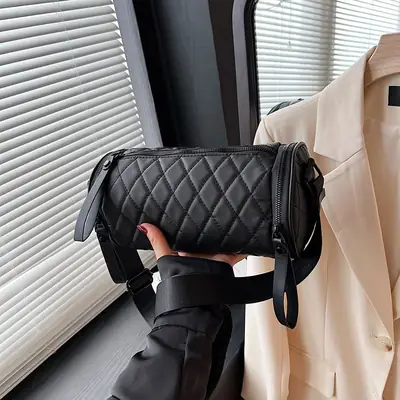 Black Rhombic Embroidered Shoulder Messenger Bag