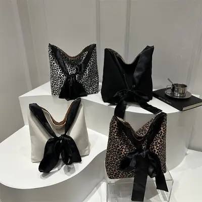 Leopard Leather Shoulder Bag Black 2024