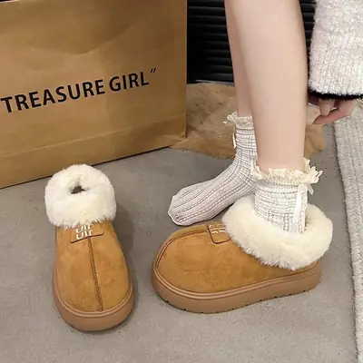 Women Fleece Slip-On Boots with Fur Lining & Big Toe