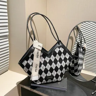Plaid Shoulder Bag Women's 2024 Winter New Trendy Fashionable Large Capacity Commuter Tote Bag Underarm Bag for Women