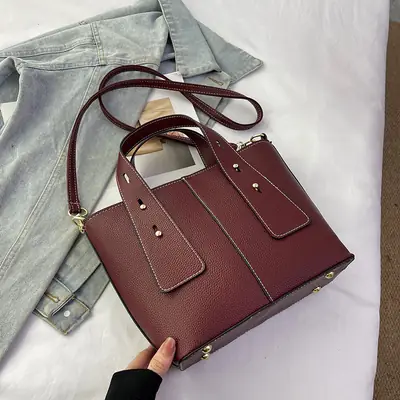 Women's Vintage Black Leather Shoulder Bag 2024 Winter