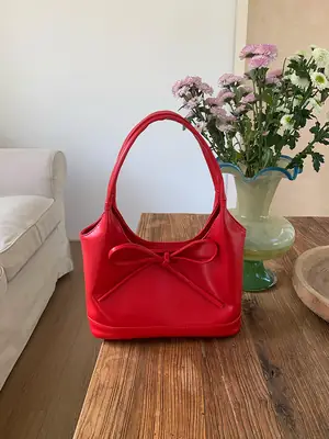 Black Glossy Handbag for Women Autumn Winter Large Capacity
